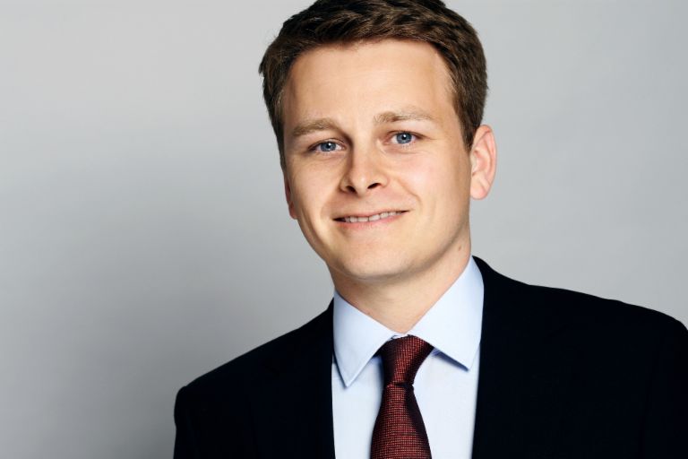 Scoring im Onlinehandel: Dr. Valentin Burg ist Gastwissenschaftler an der Humboldt-Universität zu Berlin, wo er unter anderem den Einfluss von Management-Stilen auf Finanzentscheidungen erforscht hat.
