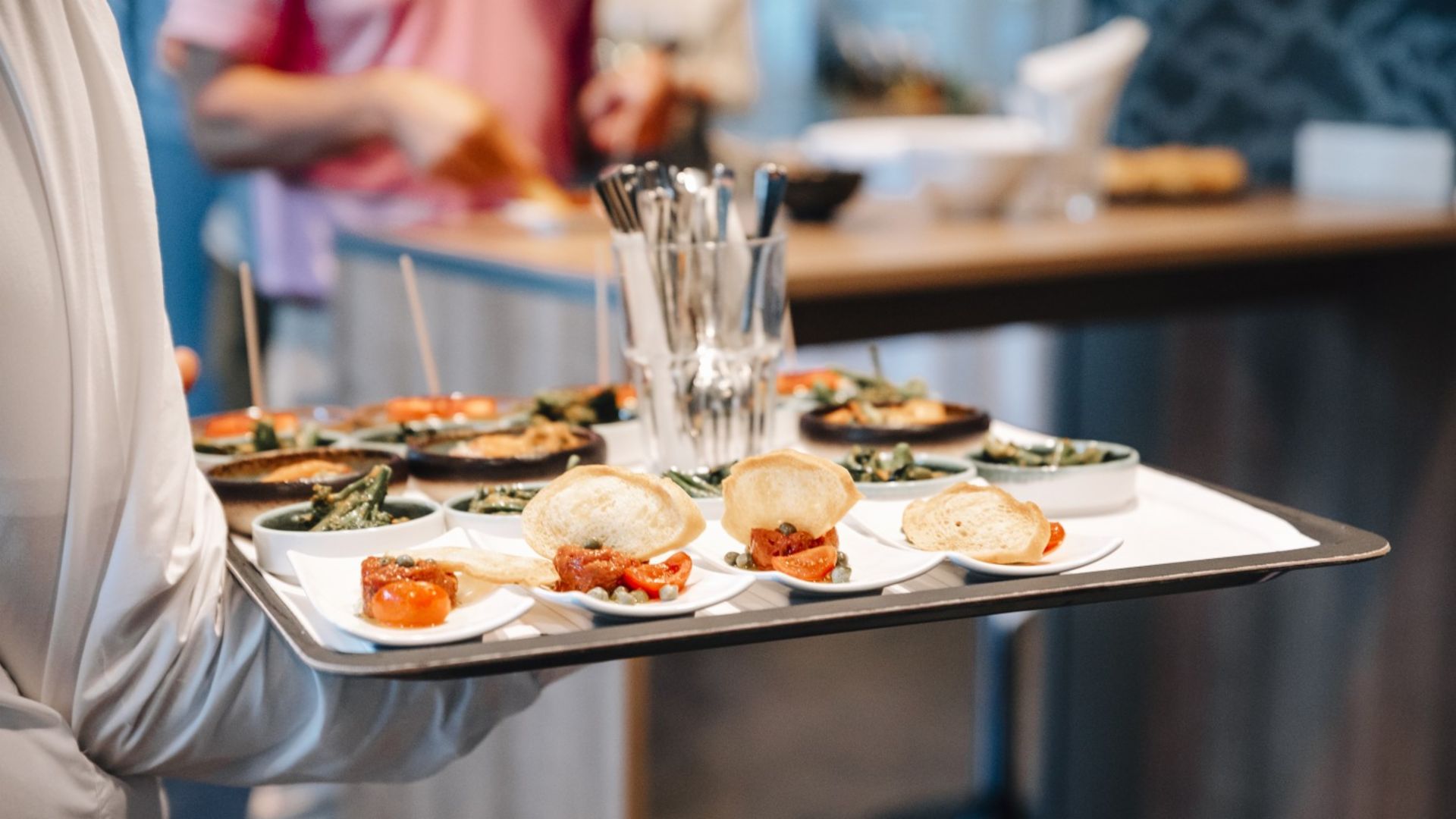 Brunch, Food, Food-Presentation, Meal, Person, Bread, Table, Plate, Restaurant, Waiter