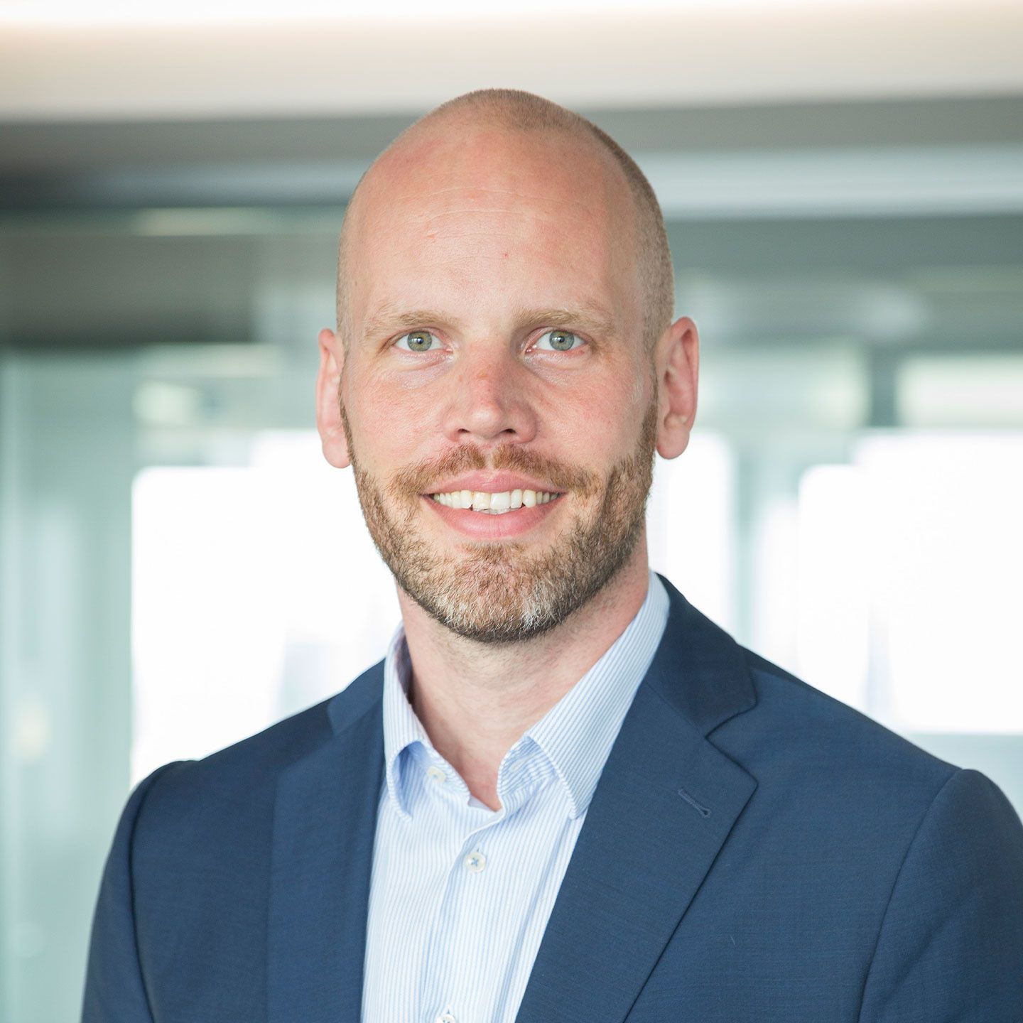 „Welche Herausforderungen können wir für sie überwinden?“, fragt Karel Smerak, NPL-Direktor bei EOS. Karel Smerak, NPL-Direktor bei EOS.