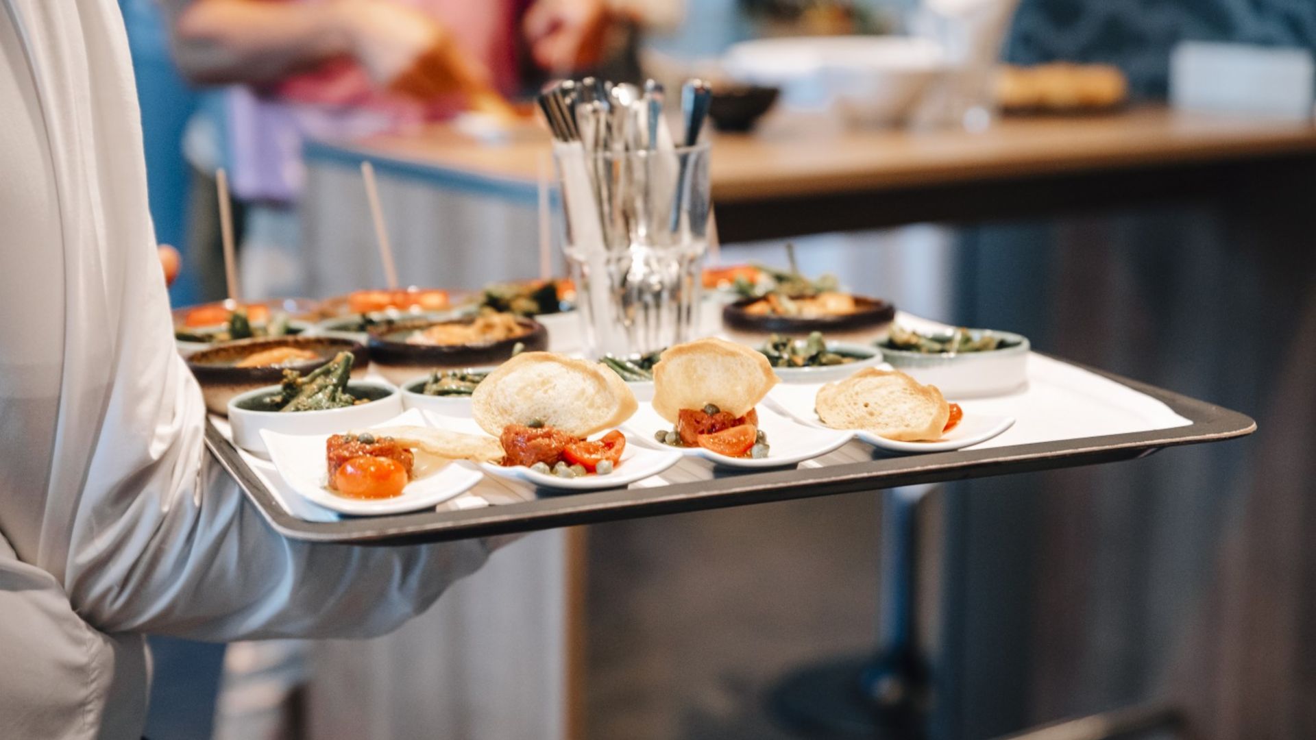 Brunch, Food, Food-Presentation, Meal, Person, Bread, Table, Plate, Restaurant, Waiter